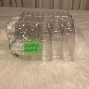 A set off 20 New plastic bottles